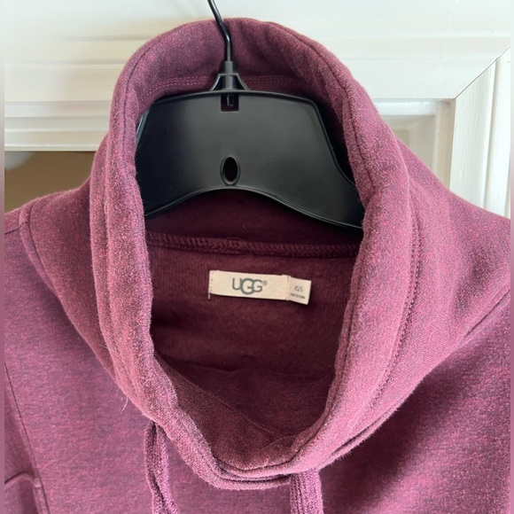 UGG Poncho - Picture 2 of 7